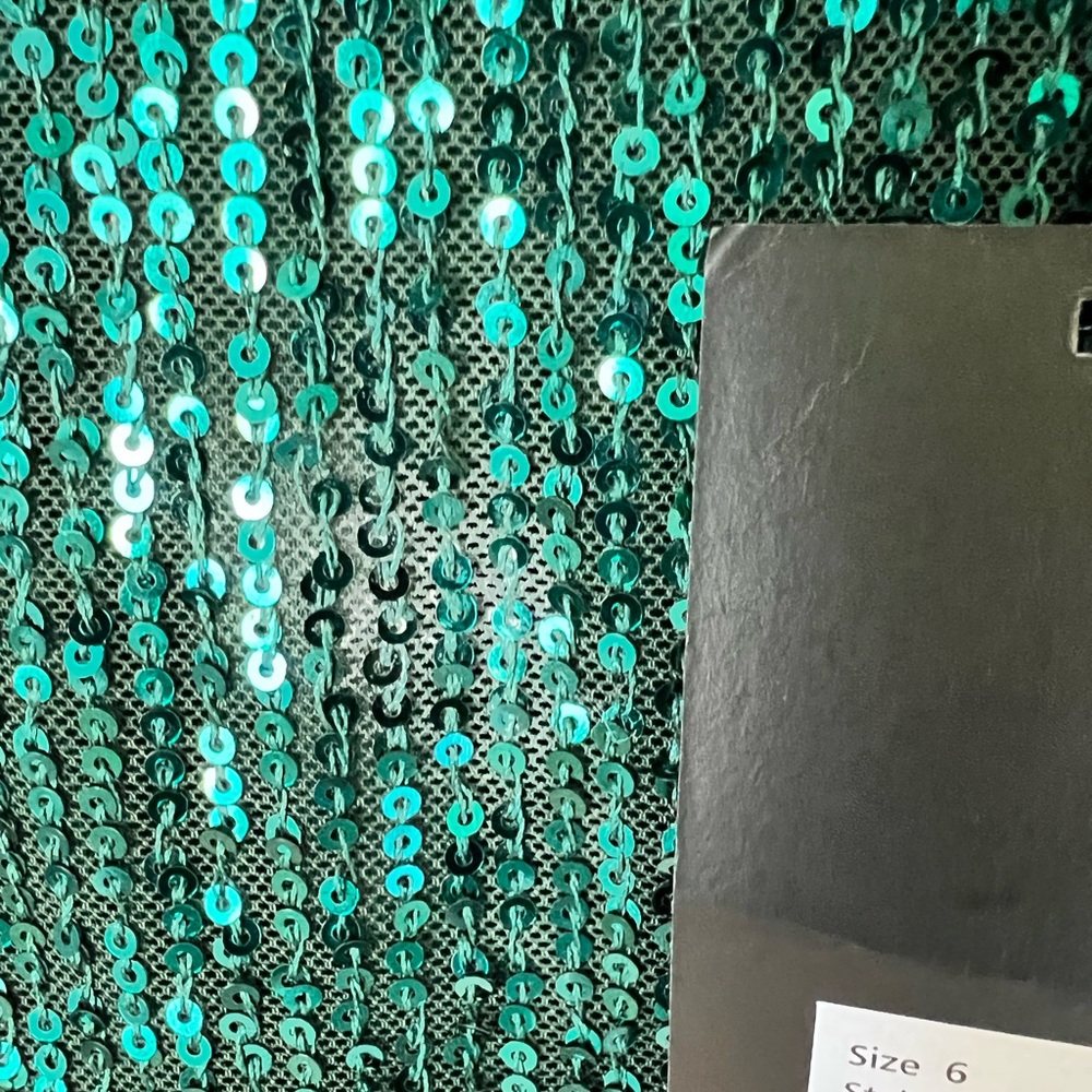 Evening dress - Picture 3 of 8